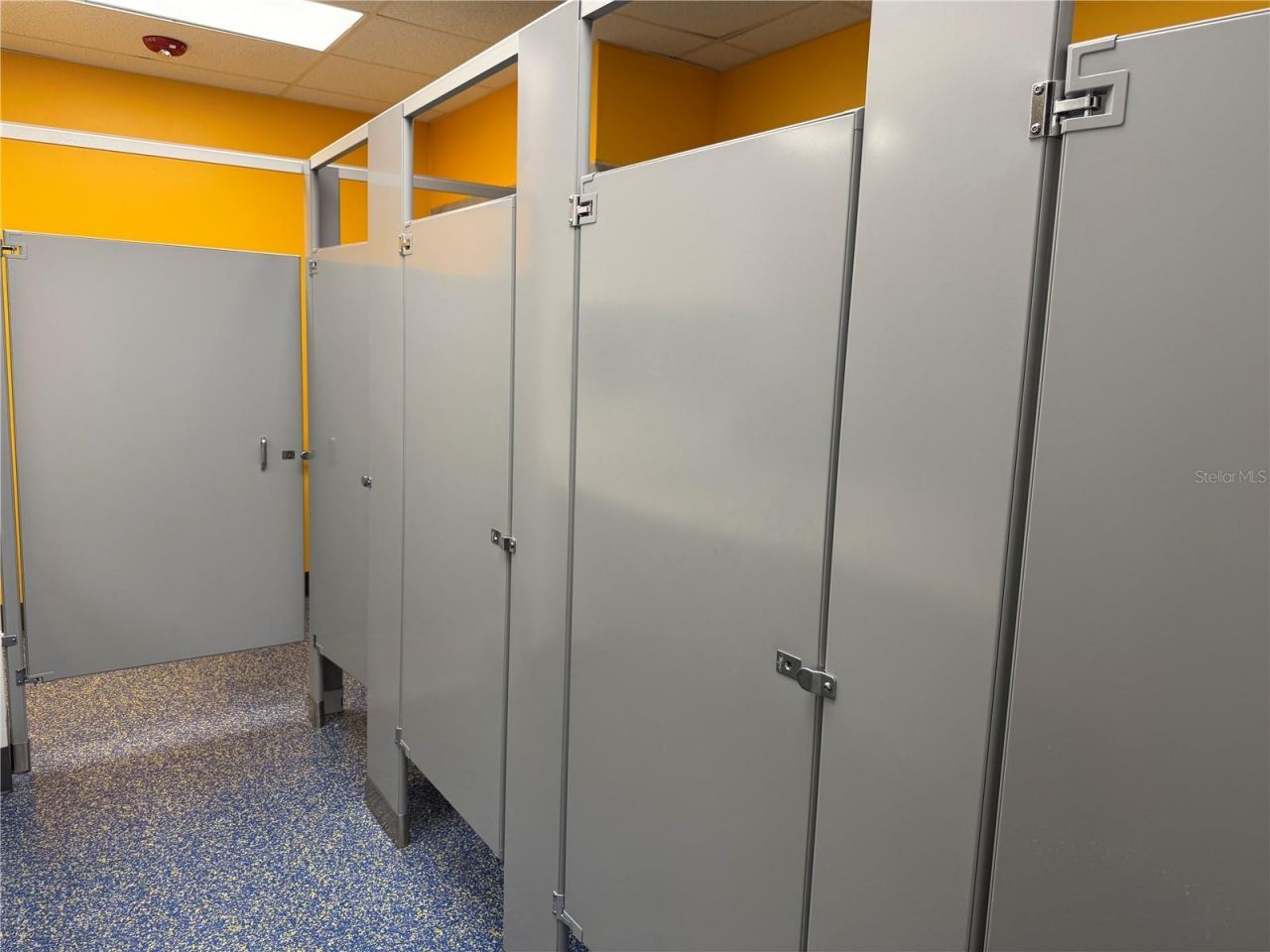 2001 S Bay Street , Eustis, FL 32726 Photo