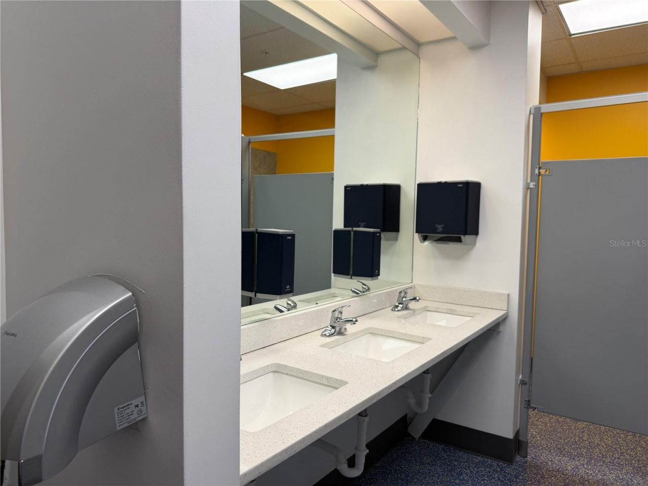 2001 S Bay Street , Eustis, FL 32726 Photo