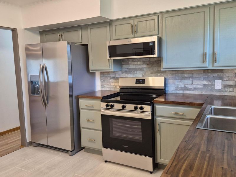 4236 E Mound Street, Columbus, OH 43227 Photo 12