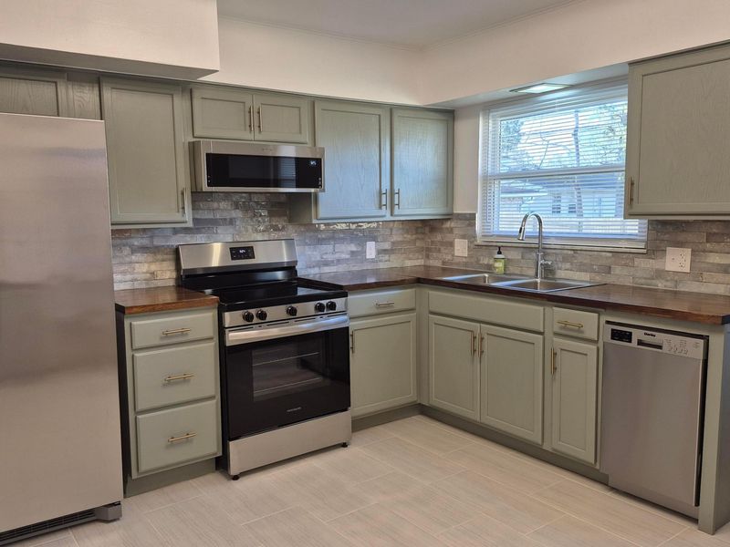 4236 E Mound Street, Columbus, OH 43227 Photo 13