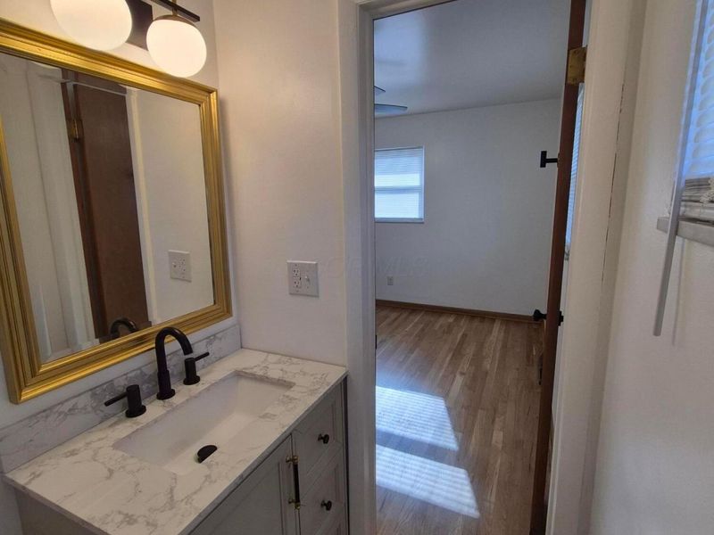 4236 E Mound Street, Columbus, OH 43227 Photo 23