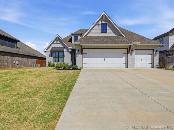 5315 E 122 Place S, Bixby, OK 74008