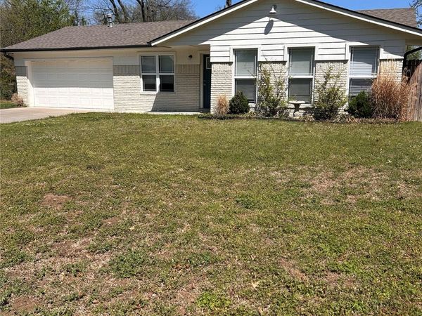 1118 W 16th Place, Claremore, OK 74017