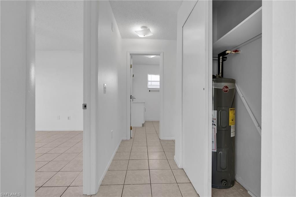 421/423 SE 24th Ave, Cape Coral, Fl 33990 Photo