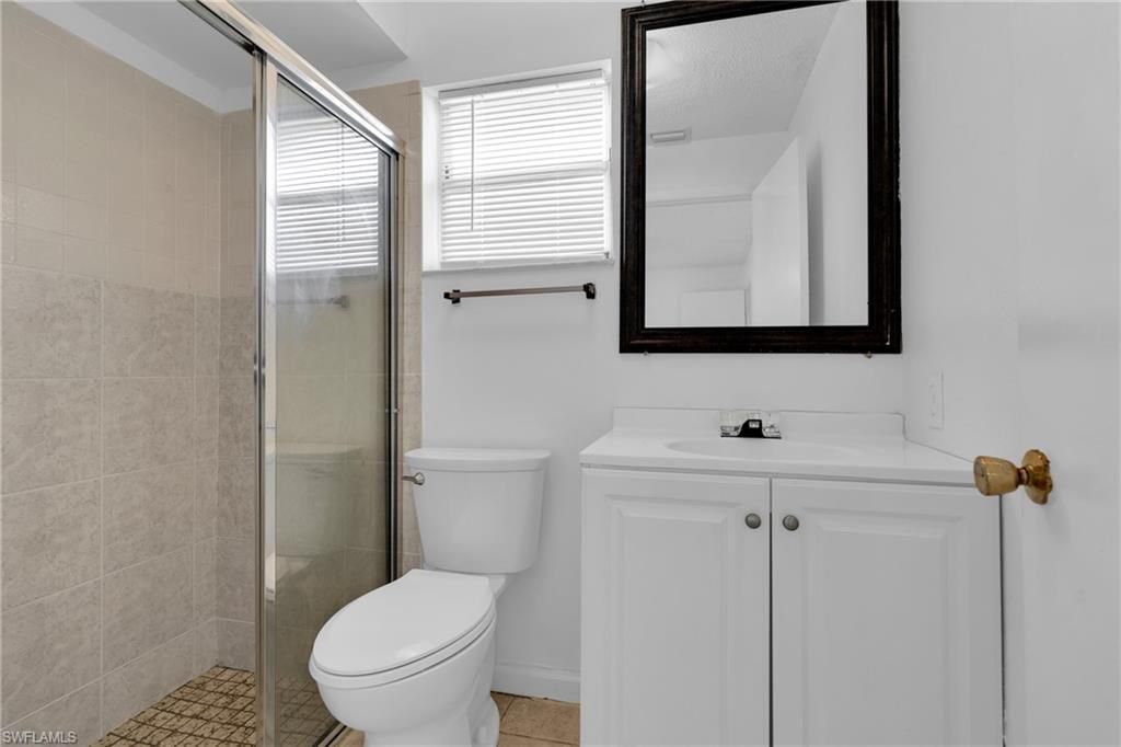 421/423 SE 24th Ave, Cape Coral, Fl 33990 Photo