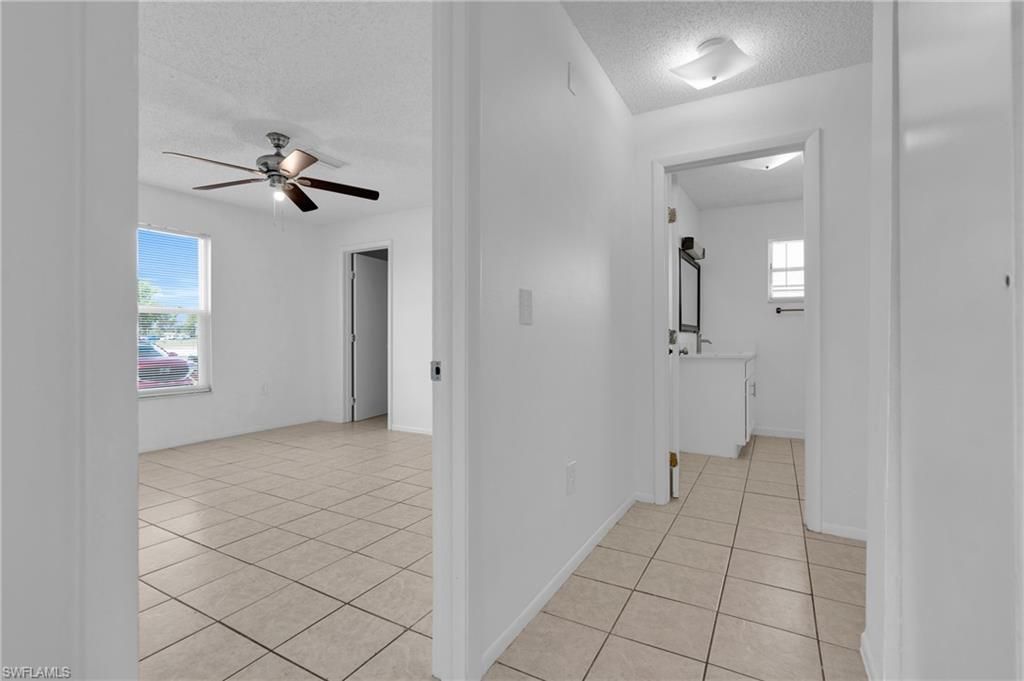 421/423 SE 24th Ave, Cape Coral, Fl 33990 Photo