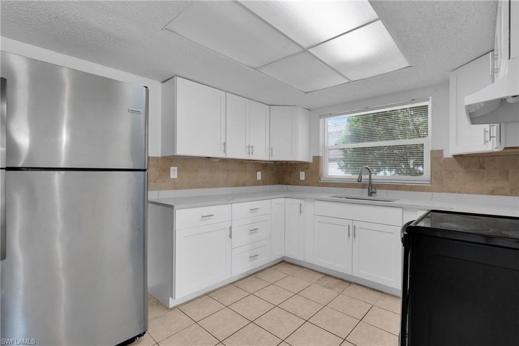 421/423 SE 24th Ave, Cape Coral, Fl 33990 Photo