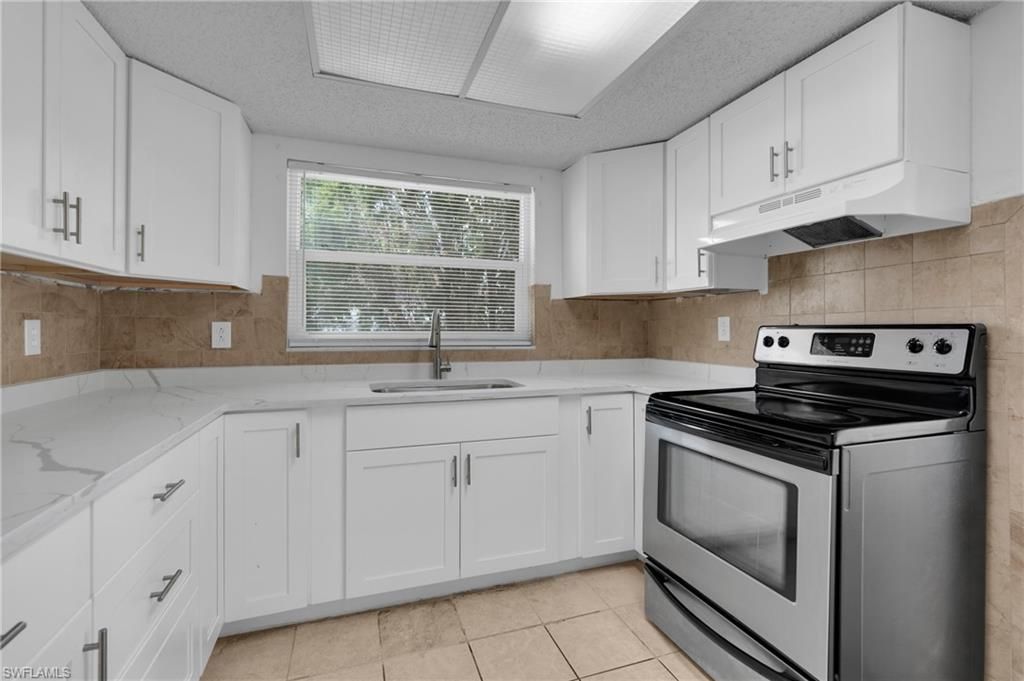 421/423 SE 24th Ave, Cape Coral, Fl 33990 Photo