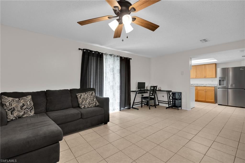 421/423 SE 24th Ave, Cape Coral, Fl 33990 Photo