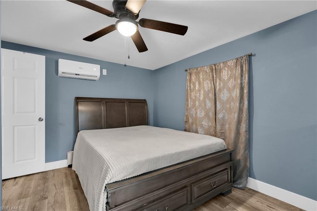 421/423 SE 24th Ave, Cape Coral, Fl 33990 Photo