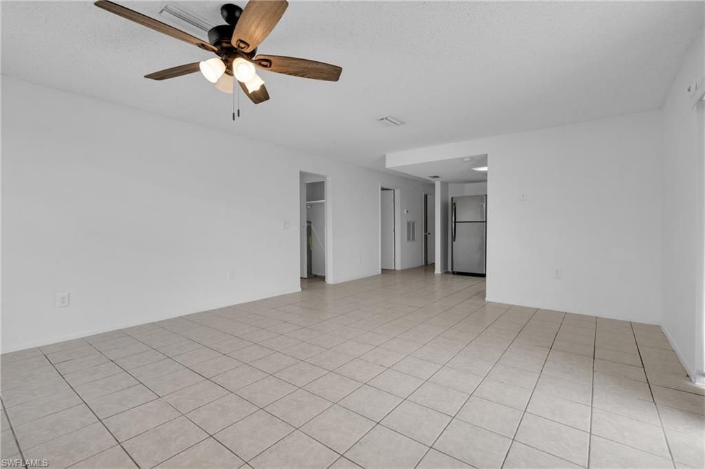 421/423 SE 24th Ave, Cape Coral, Fl 33990 Photo