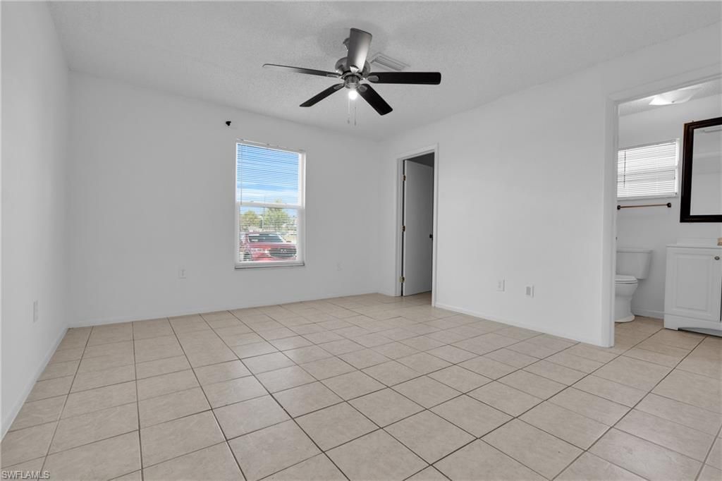 421/423 SE 24th Ave, Cape Coral, Fl 33990 Photo