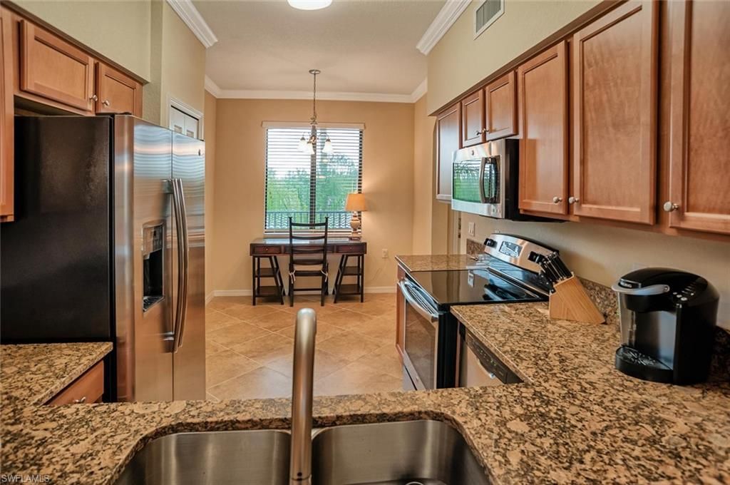 9727 Acqua Ct, Unit 425, Naples, FL 34113 Photo