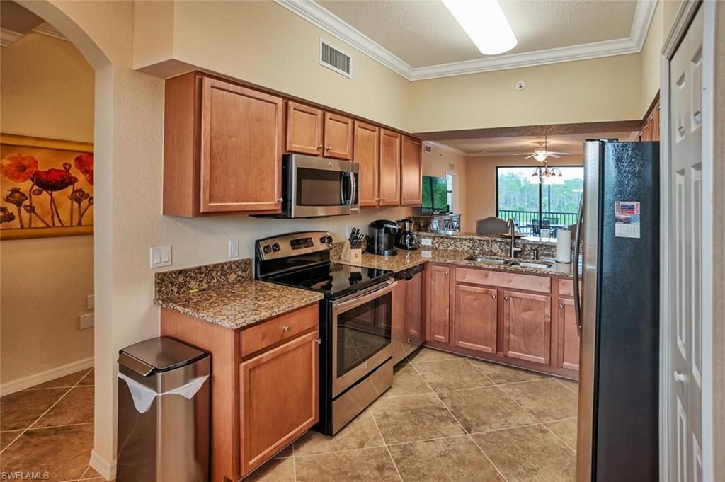 9727 Acqua Ct, Unit 425, Naples, FL 34113 Photo