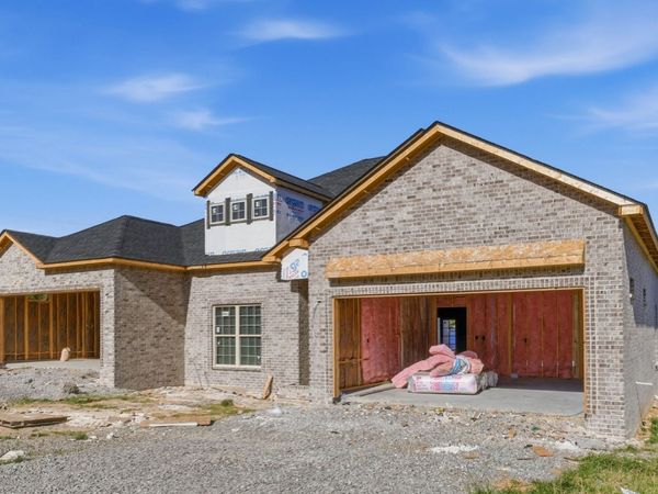 1101 Veridian Dr, Clarksville, TN 37043
