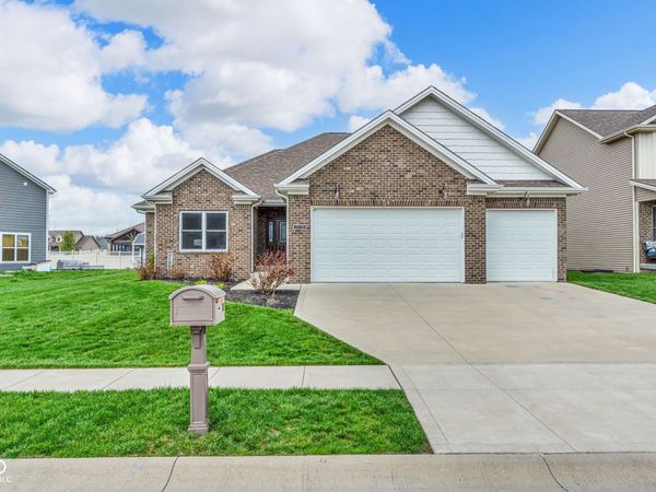 2570 Coneflower Court, Columbus, IN 47201