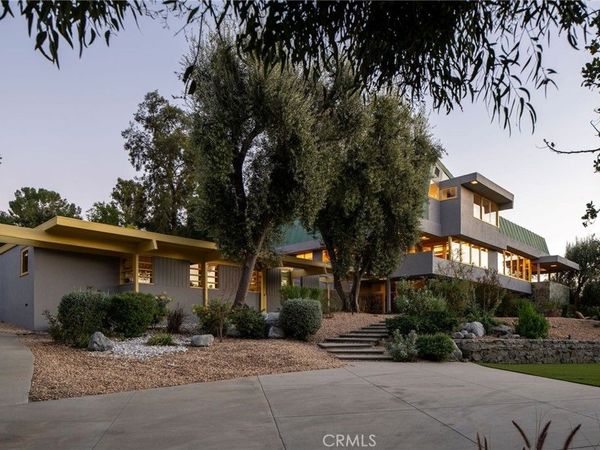 19950 Collier Street, Woodland Hills, CA 91364