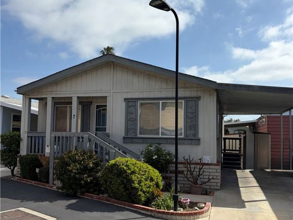 5200 Heil Avenue, Unit 7, Huntington Beach, CA 92649
