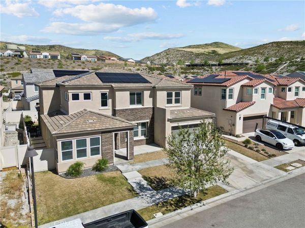 17715 Hillside, Canyon Country, CA 91350