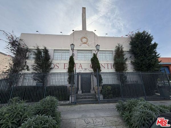 2252 W Washington Boulevard, Los Angeles, CA 90018