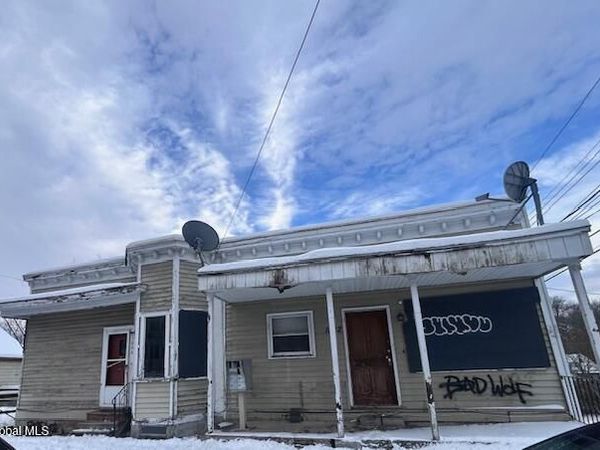 1002 Davis Terrace, Schenectady, NY 12303