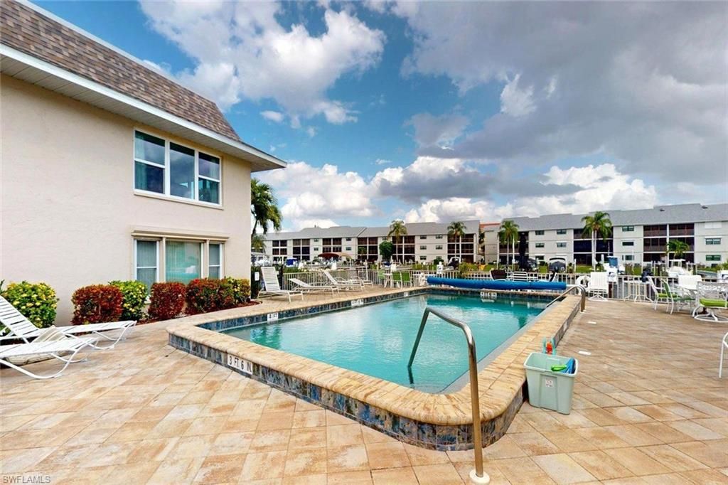 4229 SE 19th Pl, Unit 2E, Cape Coral, FL 33904 Photo