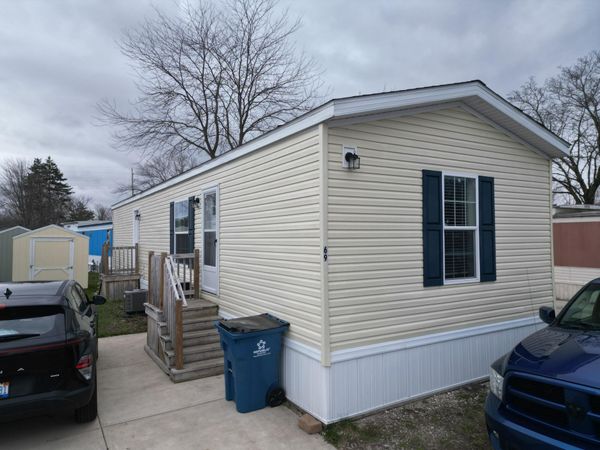 333 E Lakewood Boulevard, Unit 69, Holland, MI 49424