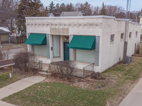 404 N West Ave, Freeport, IL 61032