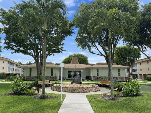 700 Village Green Court, Unit 316, Palm Springs, FL 33461