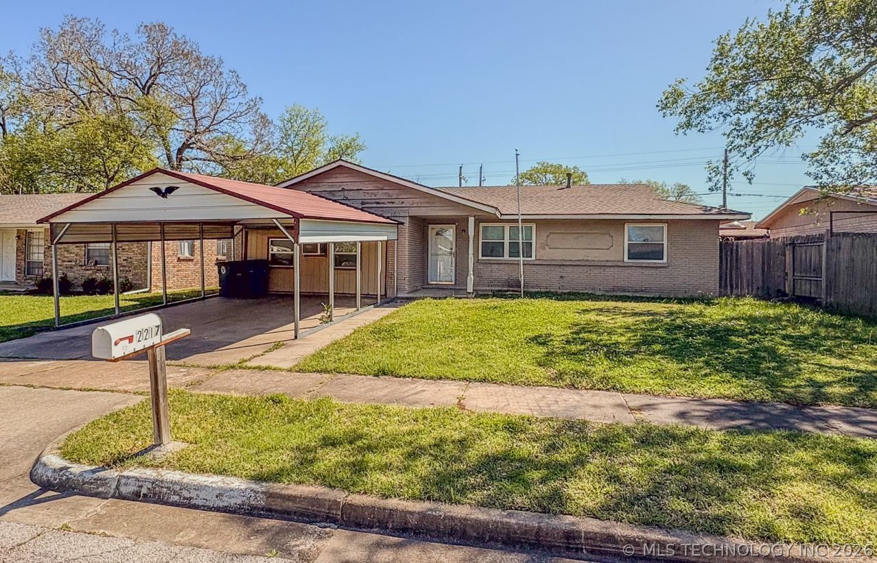 2217 S 128th East Place, Tulsa, OK 74129 Main Photo
