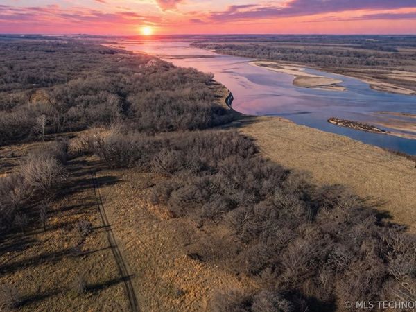 001 W Fern Mountain Road , Muskogee, OK 74401