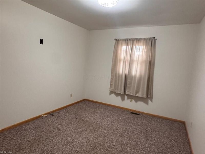 1408 Beckett Avenue, Cambridge, OH 43725 Photo 11