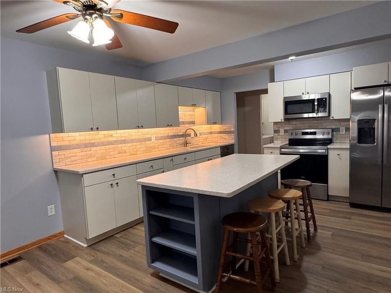 1408 Beckett Avenue, Cambridge, OH 43725 Photo 6