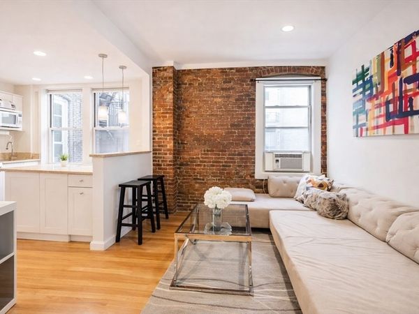 121 Salem St, Unit 3A/4A, Boston, MA 02113