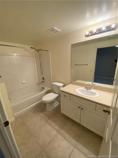 467 SE Kitching Circle, Stuart, FL 34994 Photo