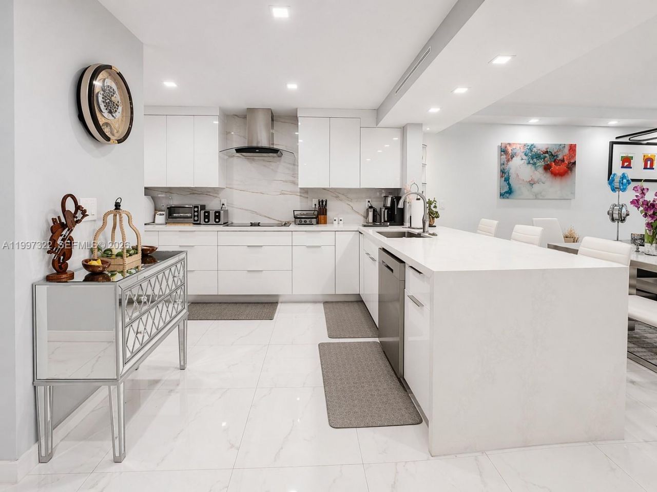 2370 NE 135th St, Unit 405, North Miami, FL 33181 Photo