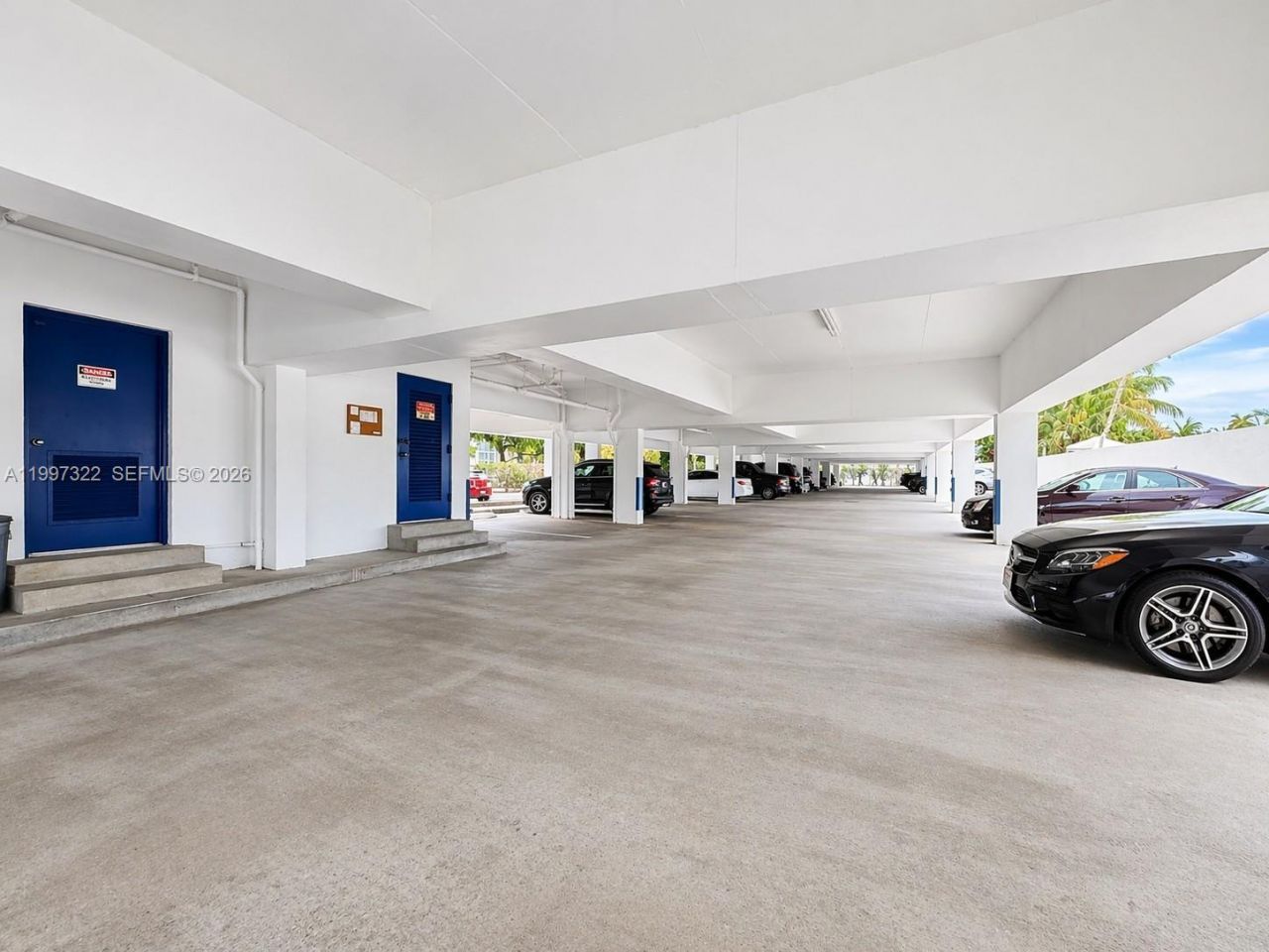 2370 NE 135th St, Unit 405, North Miami, FL 33181 Photo