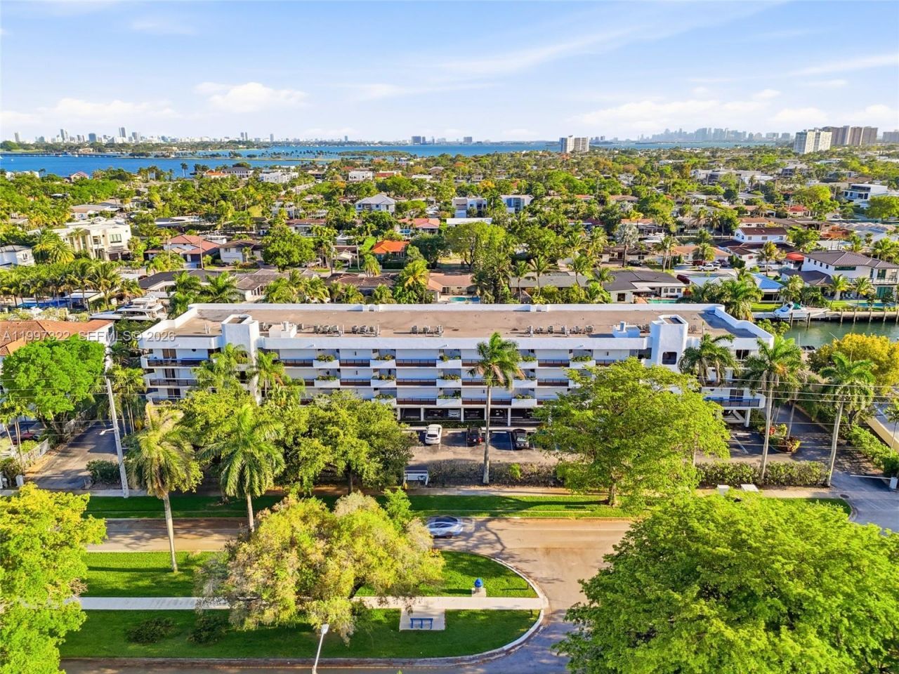 2370 NE 135th St, Unit 405, North Miami, FL 33181 Photo