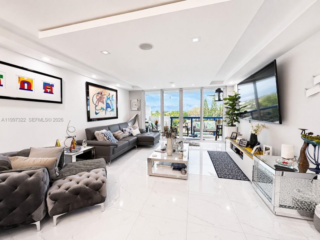 2370 NE 135th St, Unit 405, North Miami, FL 33181 Photo