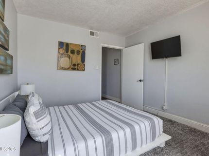 280 Island Avenue, Unit APT 201, Reno, NV 89501 Photo