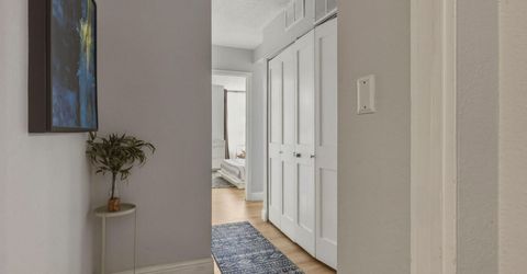 280 Island Avenue, Unit APT 201, Reno, NV 89501 Photo