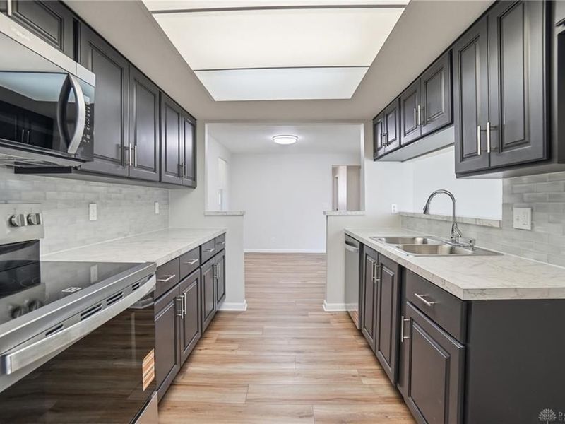 1337 Heatherdale Drive, Kettering, OH 45429 Photo 18