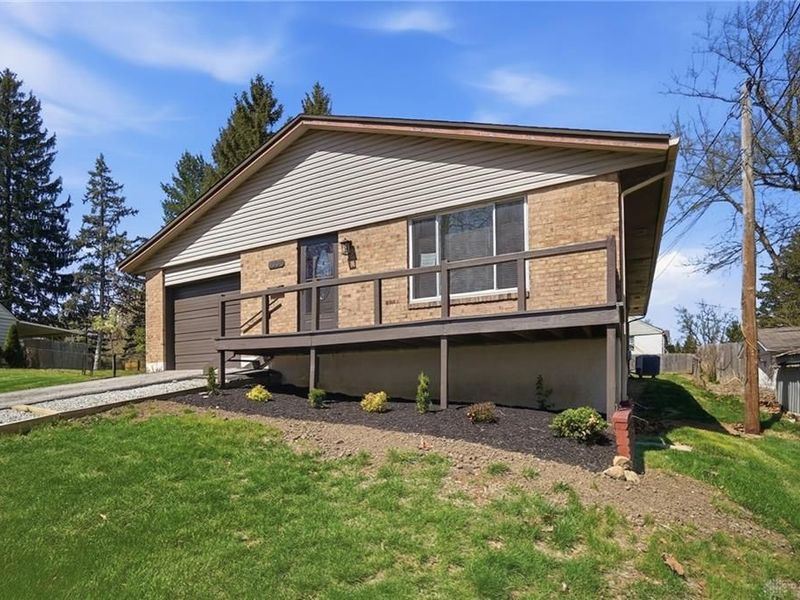 1337 Heatherdale Drive, Kettering, OH 45429 Photo 2