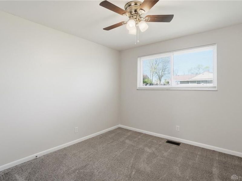 1337 Heatherdale Drive, Kettering, OH 45429 Photo 20