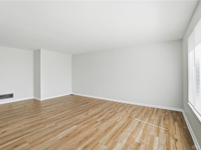 1337 Heatherdale Drive, Kettering, OH 45429 Photo 6