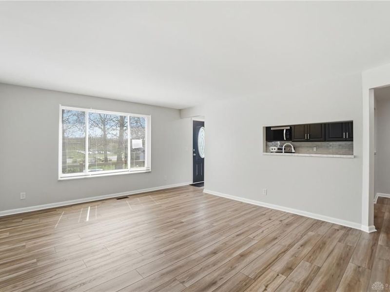 1337 Heatherdale Drive, Kettering, OH 45429 Photo 8