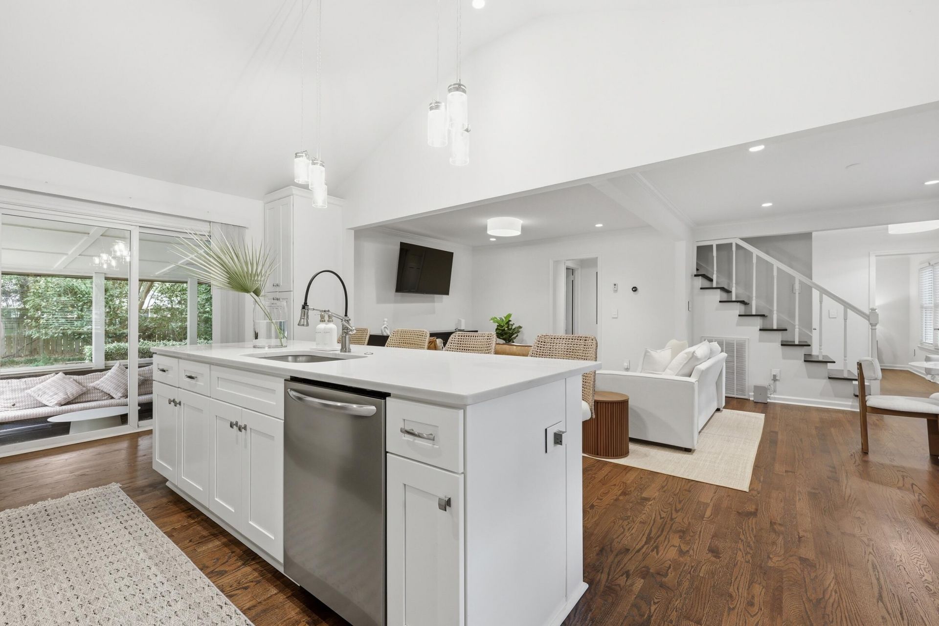 1204 Oldwanus Drive Photo 7