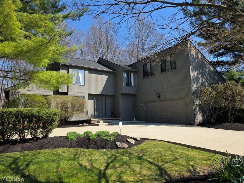 5009 Lansdowne Drive , Solon, OH 44139 Photo 1