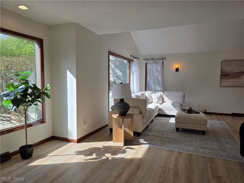 5009 Lansdowne Drive , Solon, OH 44139 Photo 2