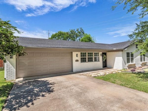 1208 Southwood Drive , Woodway, TX 76712
